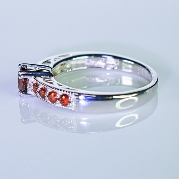 Red Zircon Gemstone Ring set in Sterling Silver - Picture 4 of 8